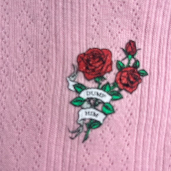 327-Forever 21 baby pink crop top with rose embroidery #dumphim #pink #r… - Picture 4 of 6